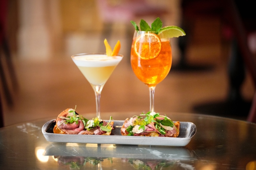 Restaurant,Presenting,Set,Of,Aperitif,Cocktails,And,Snacks,On,Table